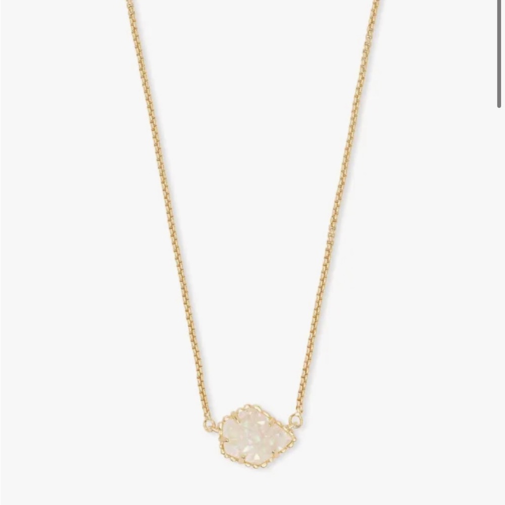 Kendra Scott Tess Gold Pendant Necklace